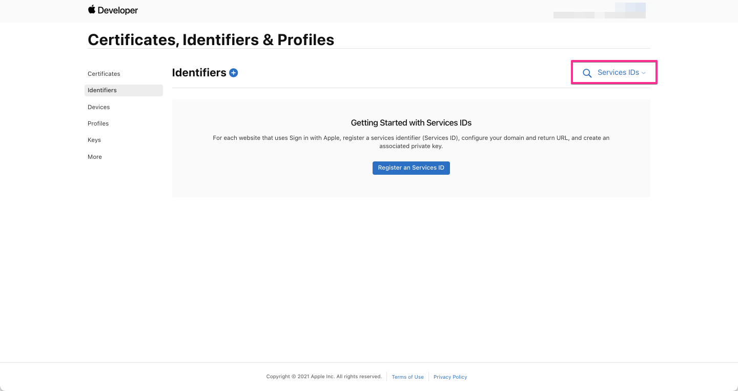 Apple Developers - Identifiers (Services IDs) の一覧を開く